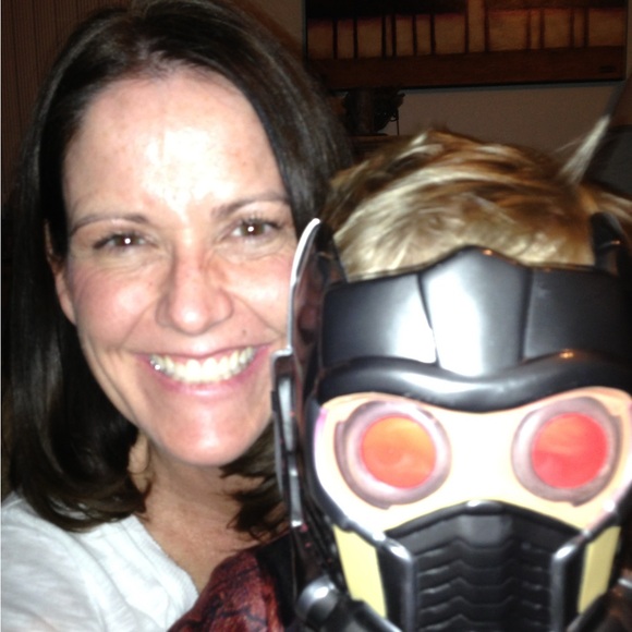 Meet your Posher, Eileen - Picture 1 of 2